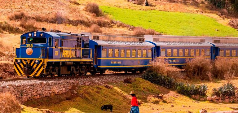 TOUR TO MACHU PICCHU BY VISTADOME TRAIN - Incatrailhikeperu