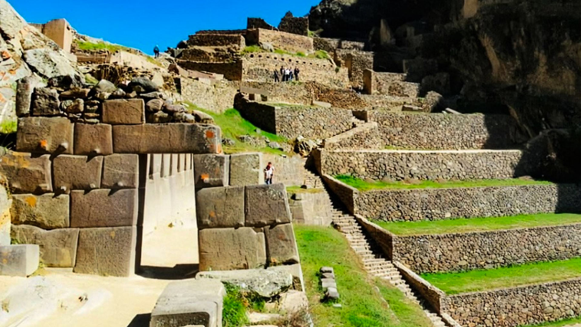 Ollantaytambo inca ruins