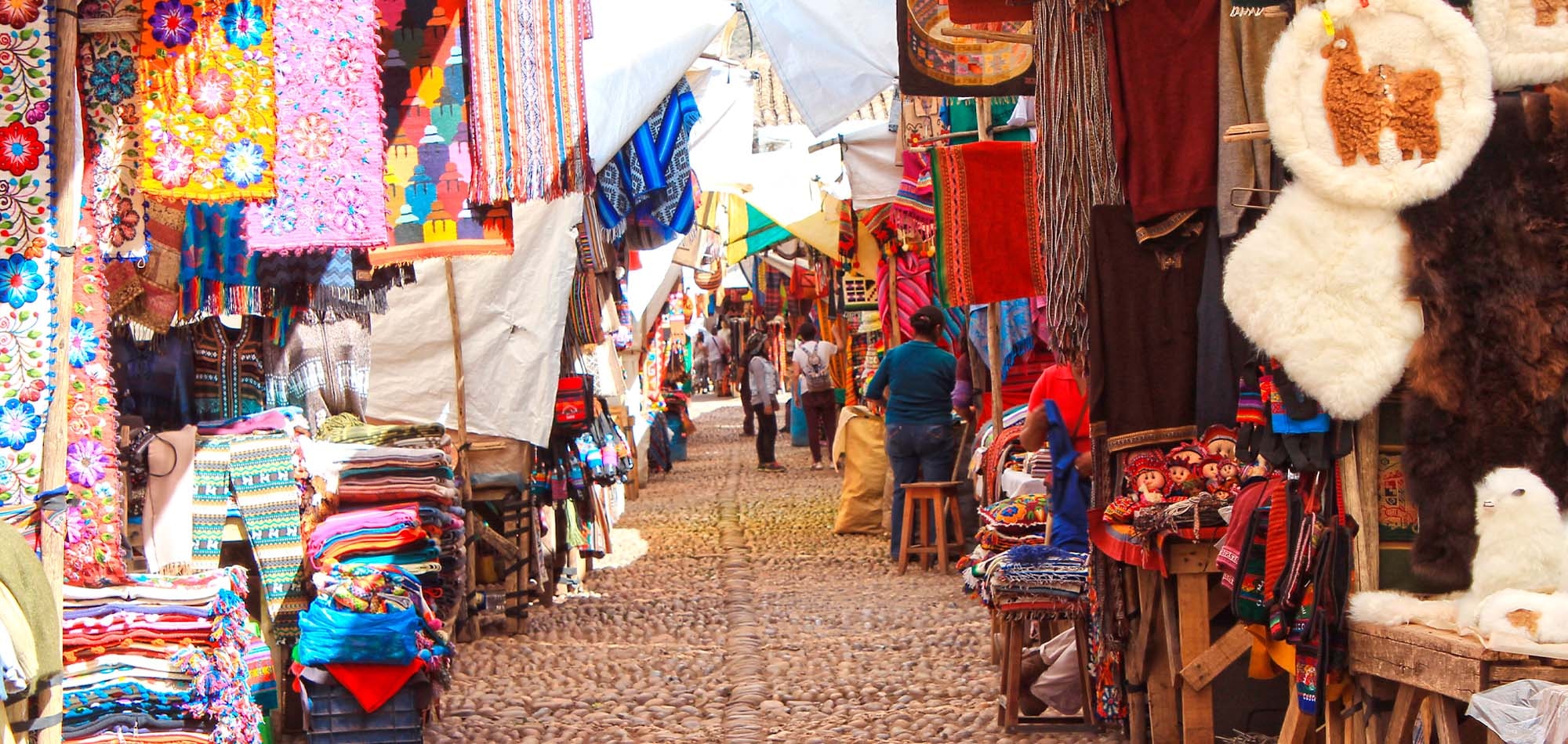 Pisac market 