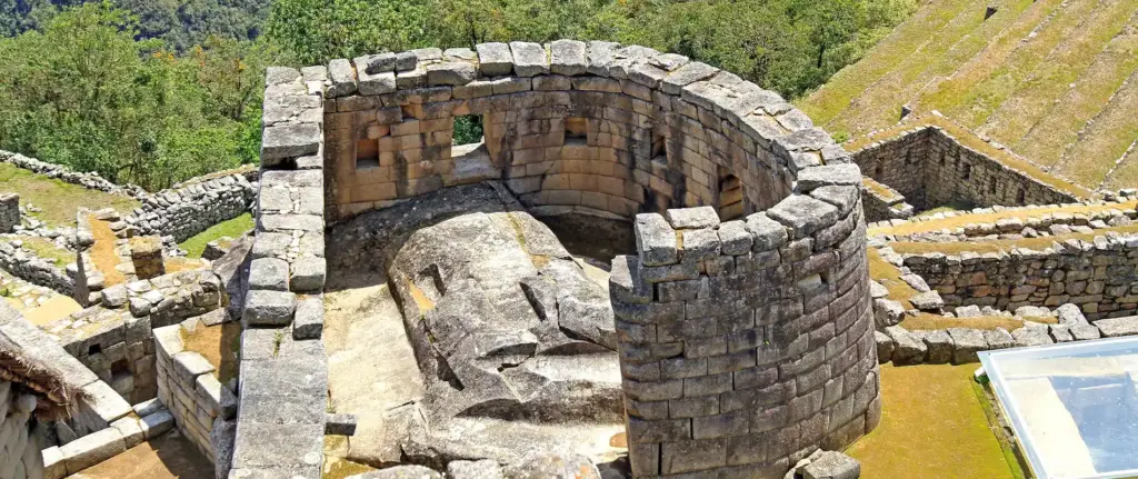 Temple of the Sun at machu picchu