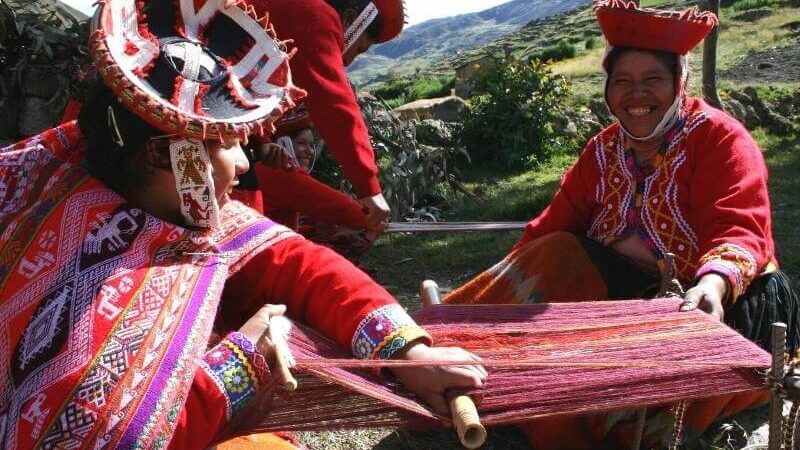 Lares weaving